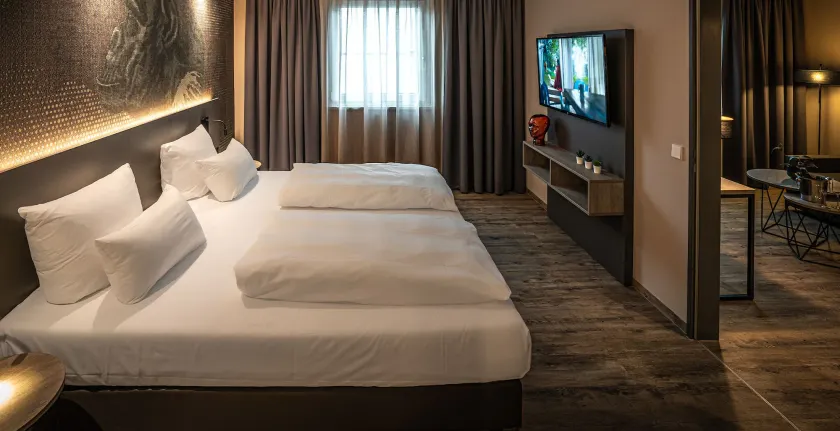 LOGINN Hotel Stuttgart Zuffenhausen - Image 1