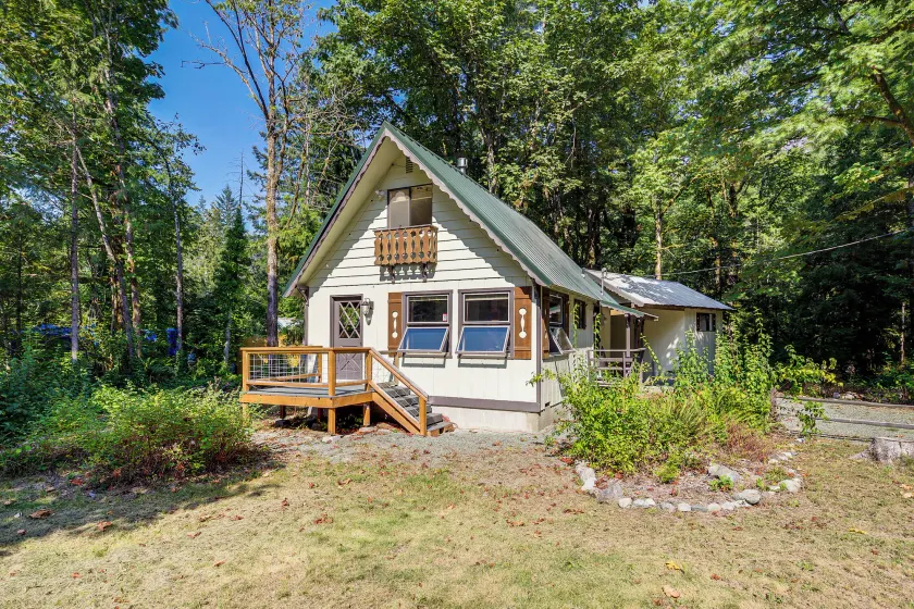 Walk to Skykomish River: Wooded Escape w/ Fire Pit - Image 1