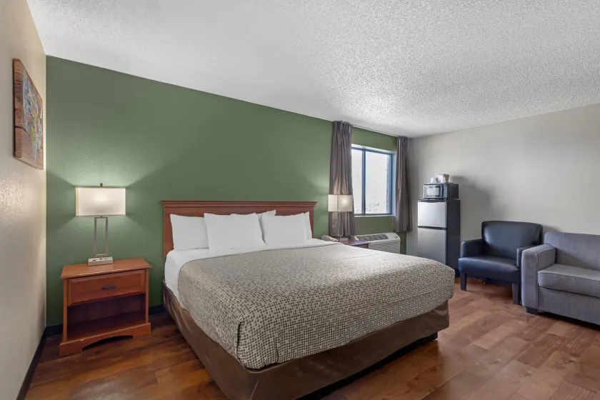 Econo Lodge Longmont East - Image 1