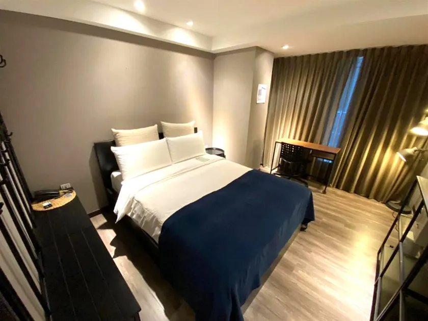 Yomi Hotel - ShuangLian MRT - Image 1