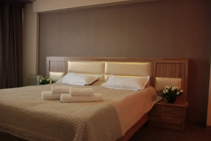Hotel Dostuk - Image 1