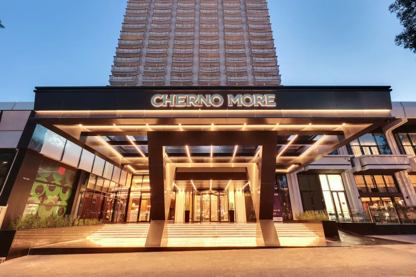 Hotel Cherno More - Image 1