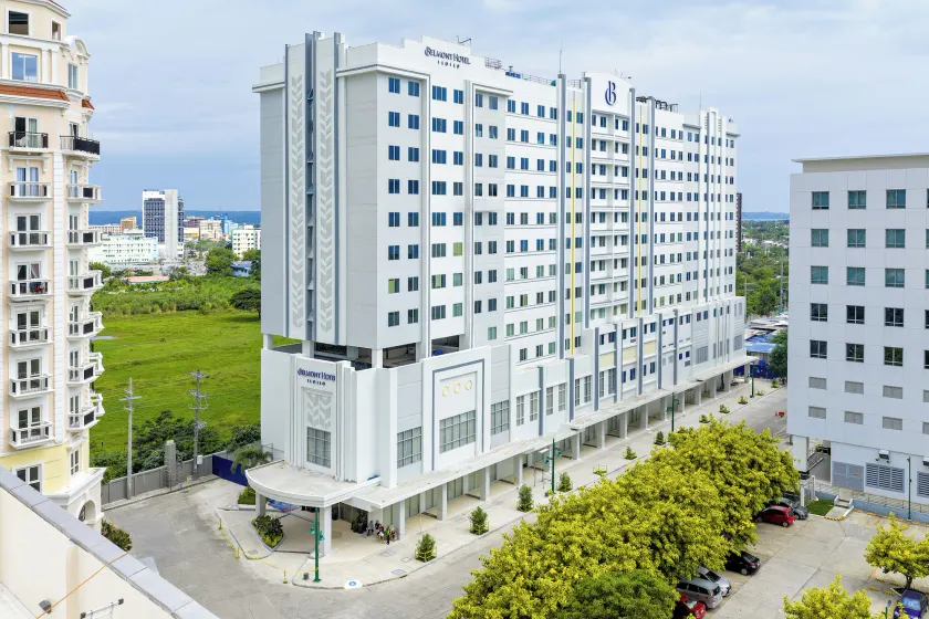 Belmont Hotel Iloilo - Image 1
