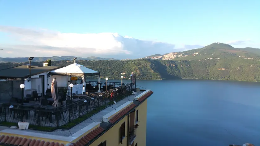Hotel Castel Gandolfo - Image 1