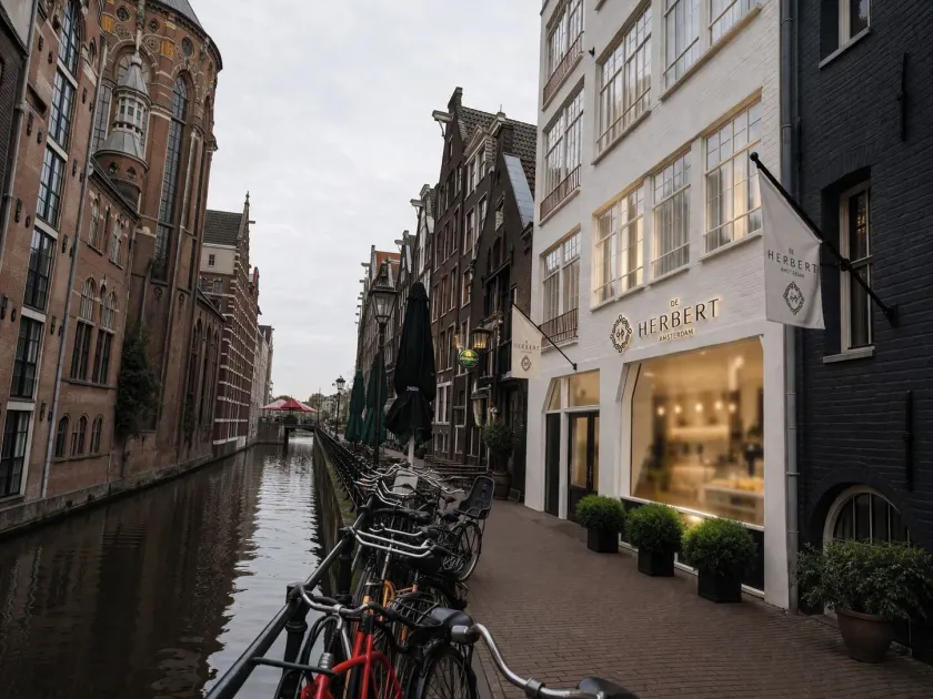 De Herbert Amsterdam - newly renovated - Image 1