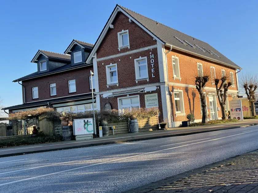 Hotel Frederikspark, 24h Check-in, Free Parking and WiFi - Image 1