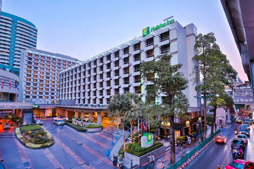Holiday Inn Bangkok by IHG - Image 1