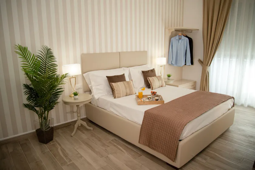 Porta Aragonese Luxury Rooms - Image 1