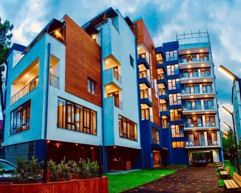 Hotel Resolute - Image 1