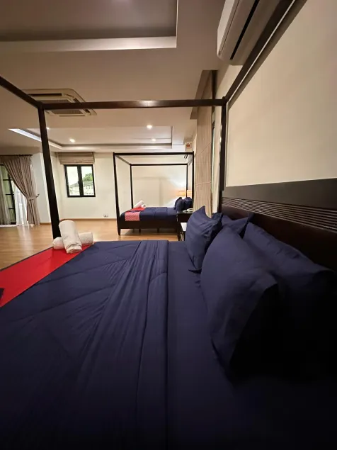 MAXWELL INN LUXURY HOTEL - Image 1