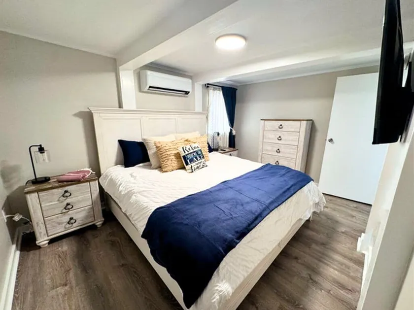 Saratoga Lakeside Retreat - Image 1