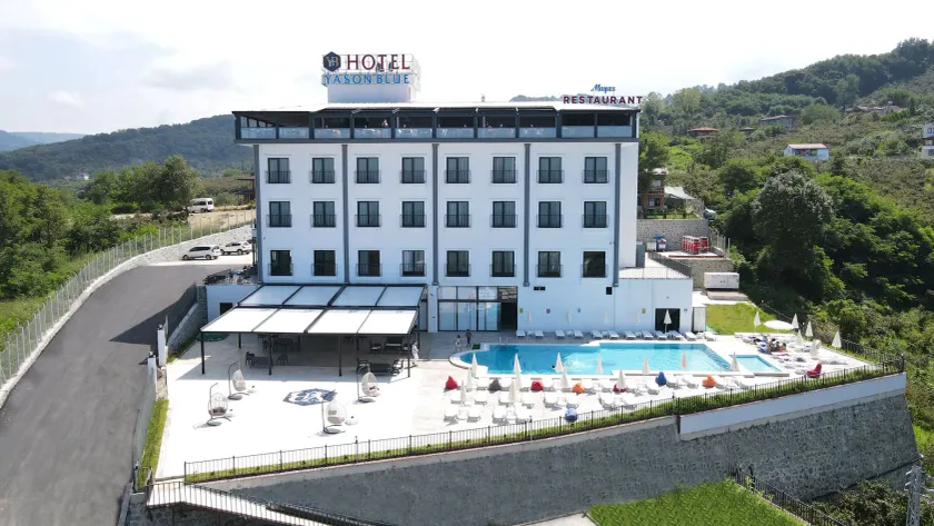Yason Blue Hotel - Image 1