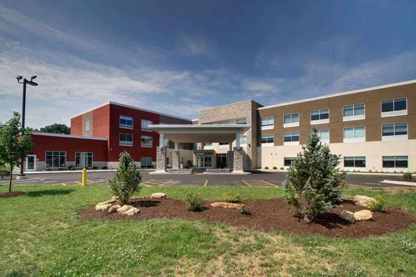 Holiday Inn Express & Suites Galesburg by IHG - Image 1