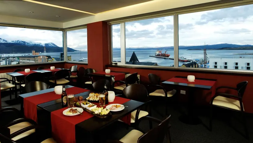 MIL810 Ushuaia Hotel - Image 1