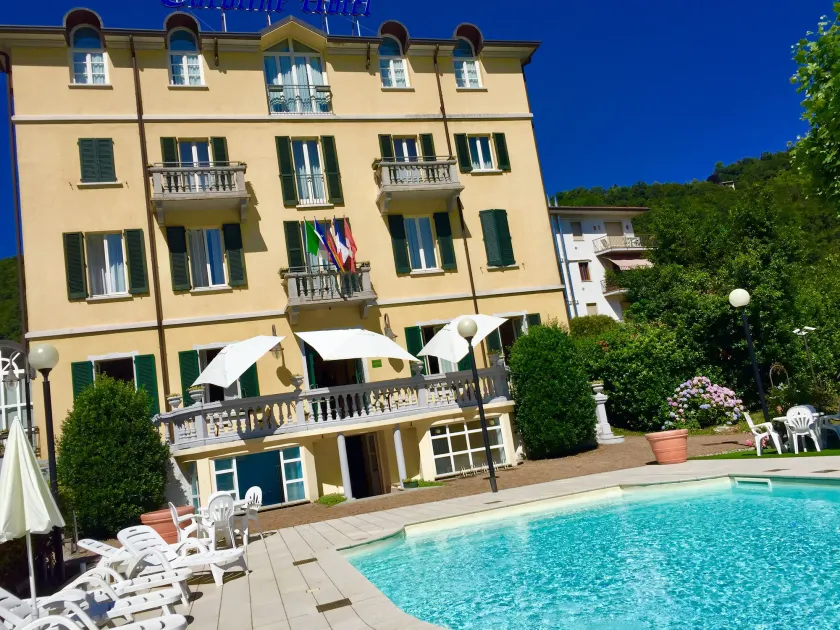 Caroline Hotel - Image 1