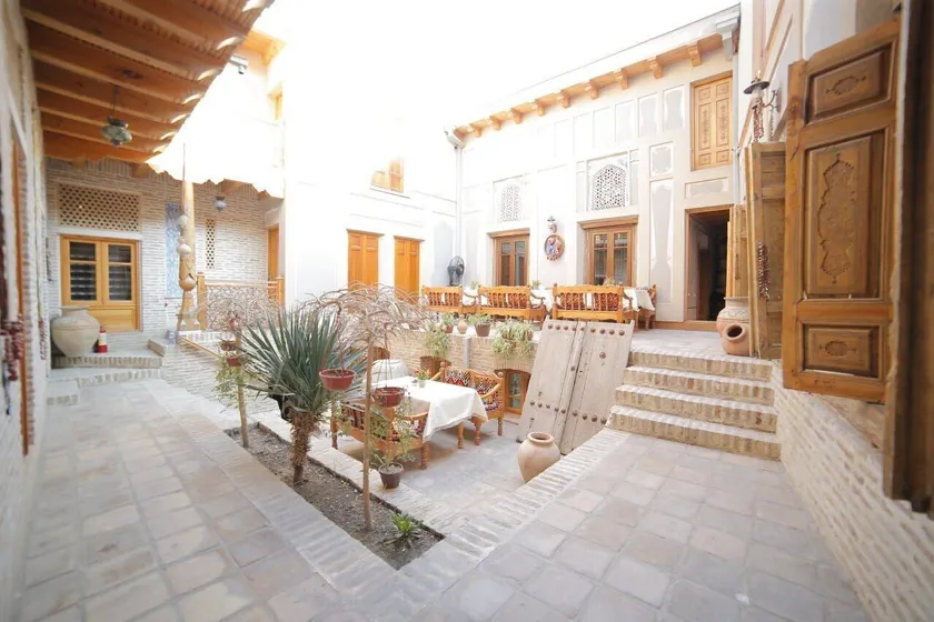 Kavsar Hotel - Image 1