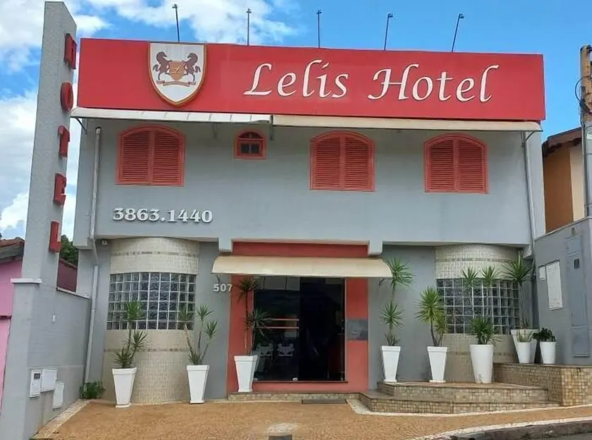 Lelis Hotel - Image 1