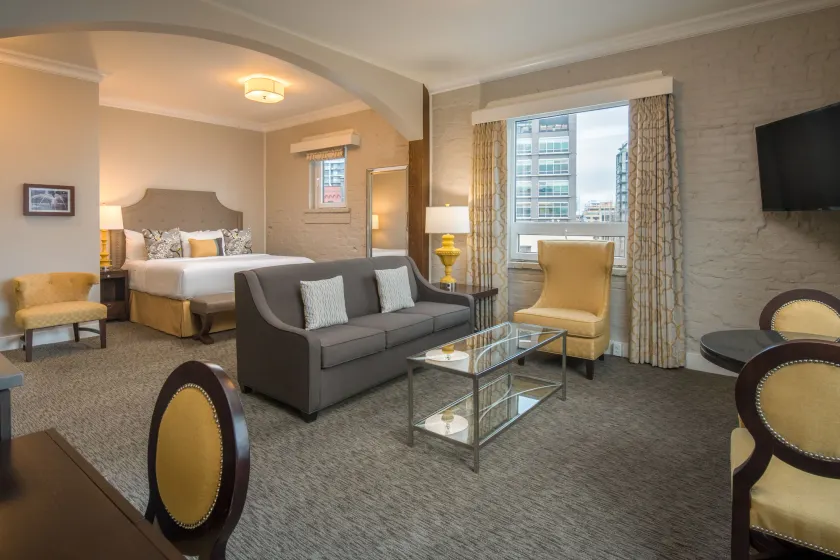 The Mark Spencer Hotel - Image 1