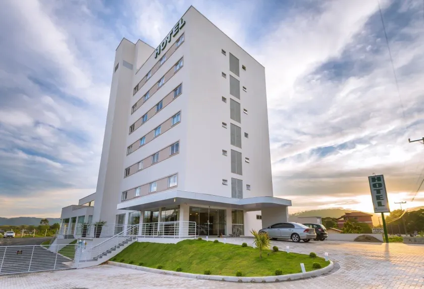 Tri Hotel São João Batista - Image 1