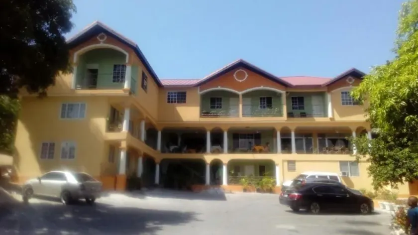 Palm Bay Guest House & Restaurant - Image 1