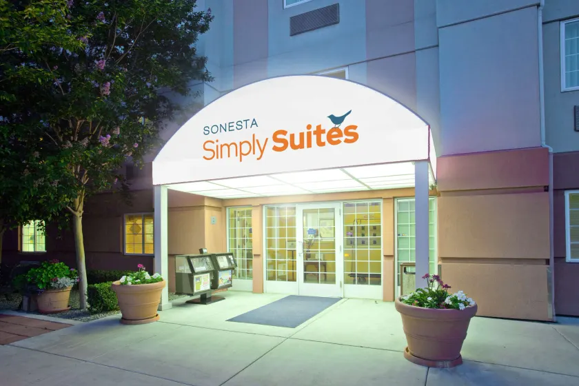 Sonesta Simply Suites Garden Grove Anaheim - Image 1