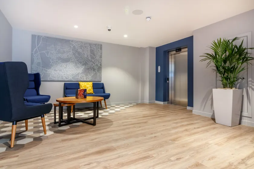 Holiday Inn Express - Wigan by IHG - Sitzecke in der Lobby