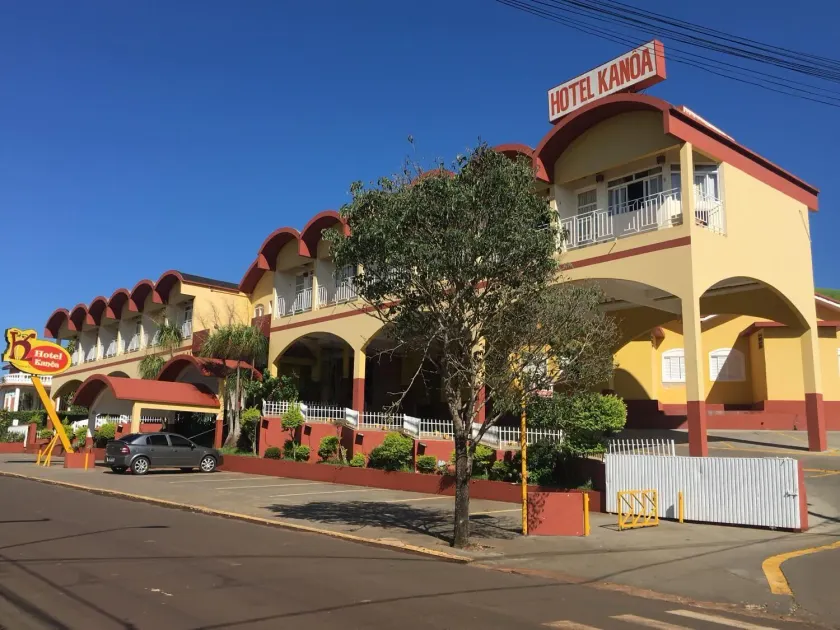 Kanoa Hotel - Image 1