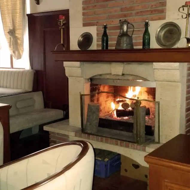 Elina Hotel - Image 1