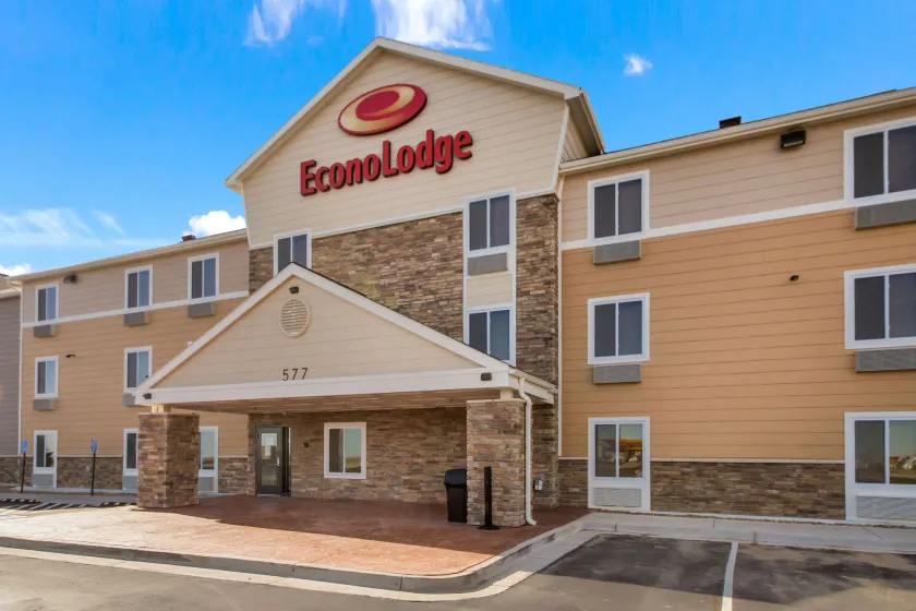 Econo Lodge Burlington I-70 - Image 1