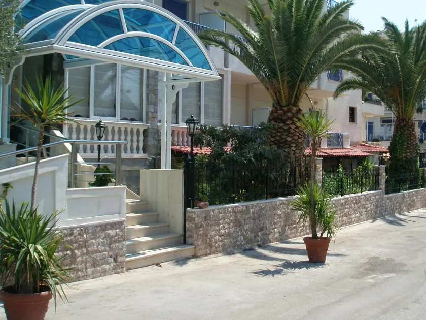 Hotel Serenity Tolo - Image 1