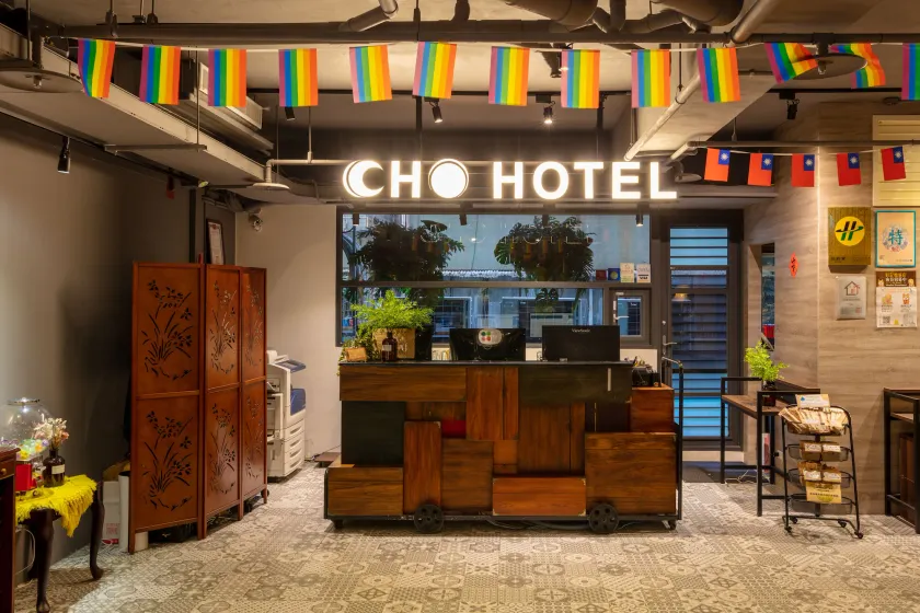 Cho Hotel 3 - Image 1