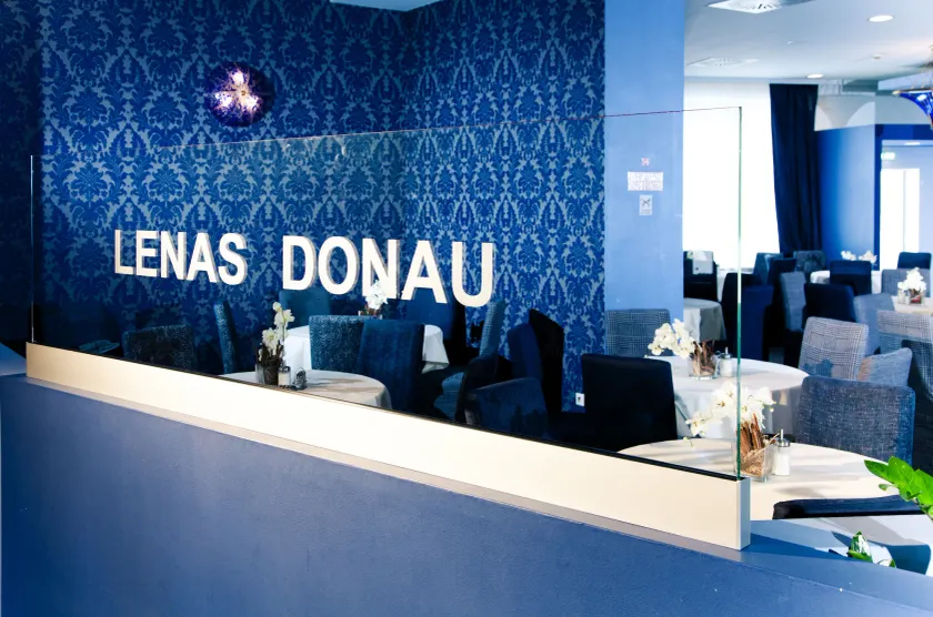 Lenas Donau Hotel - Image 1
