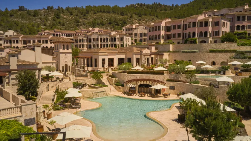 CAP VERMELL GRAND HOTEL - Image 1