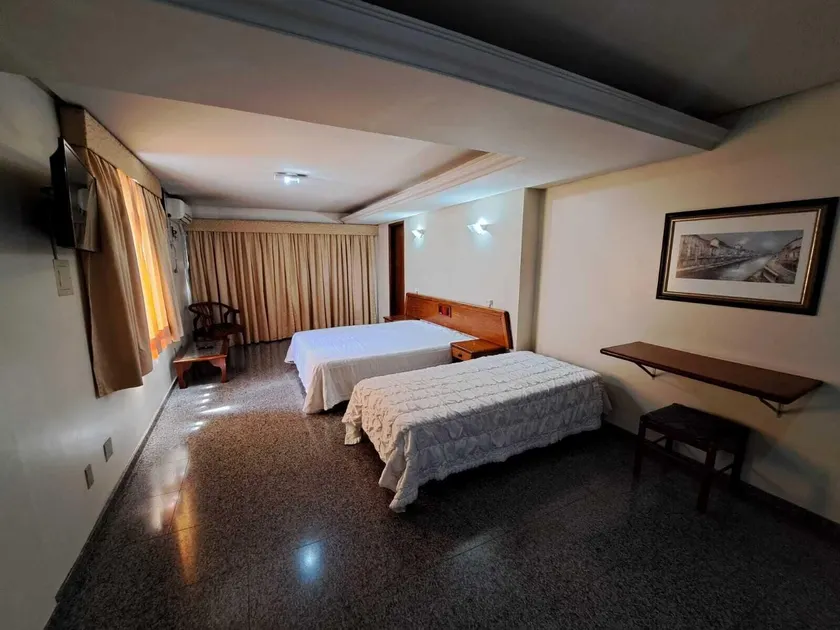 Avalon Executive - Image 1
