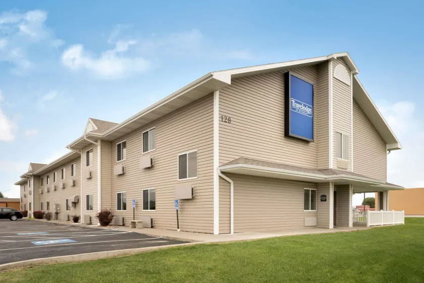 Travelodge by Wyndham Missouri Valley - Image 1
