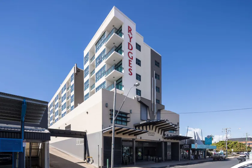 Rydges Mackay Suites - Image 1