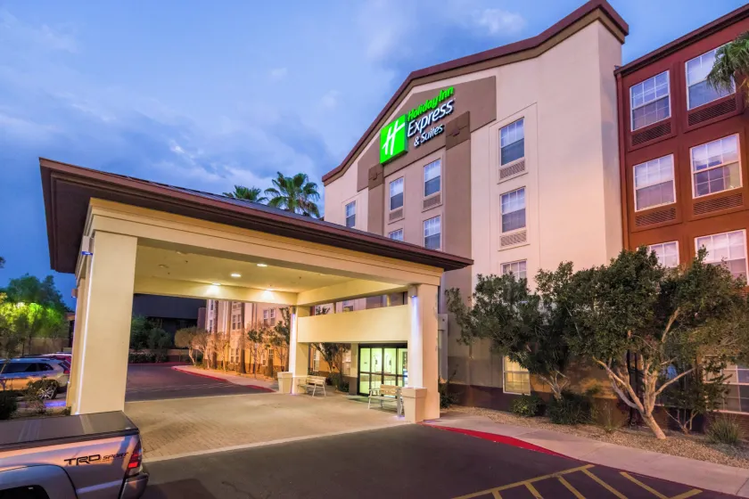 Holiday Inn Express Phoenix-Airport/University Drive by IHG - Image 1