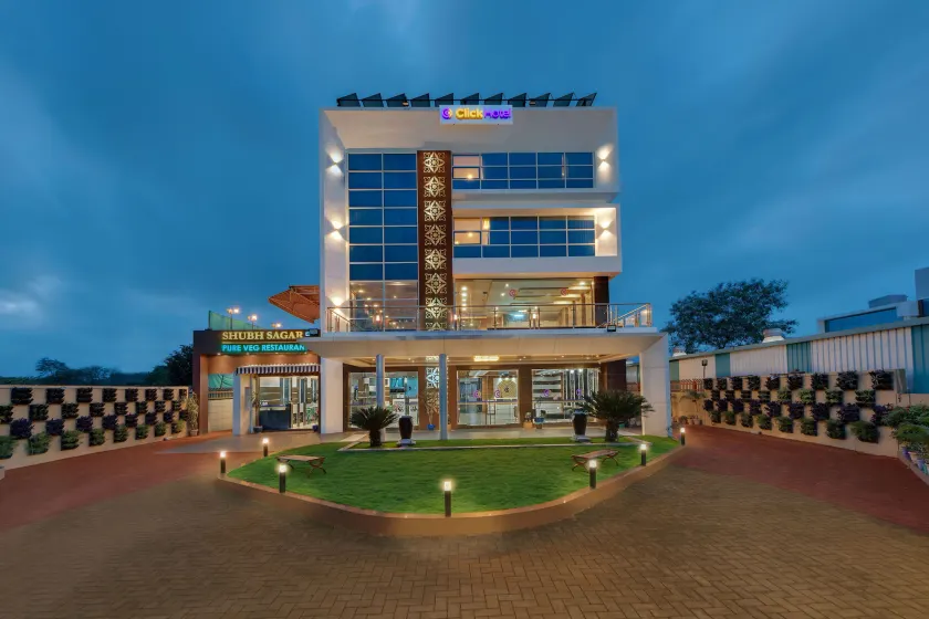 Click Hotel Sagar Plaza Chakan, Pune - Image 1