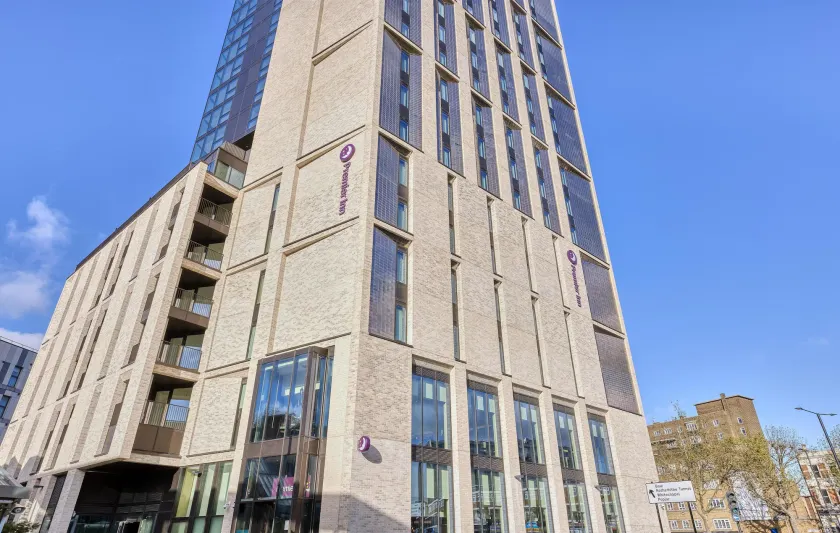 Premier Inn London Canary Wharf - Westferry - Image 1