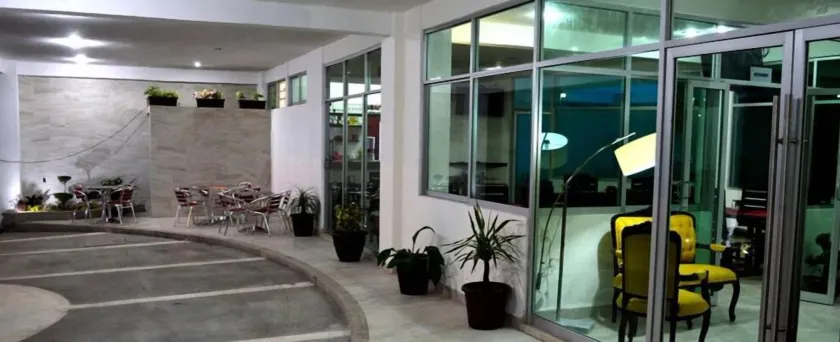 Hotel RV - Image 1
