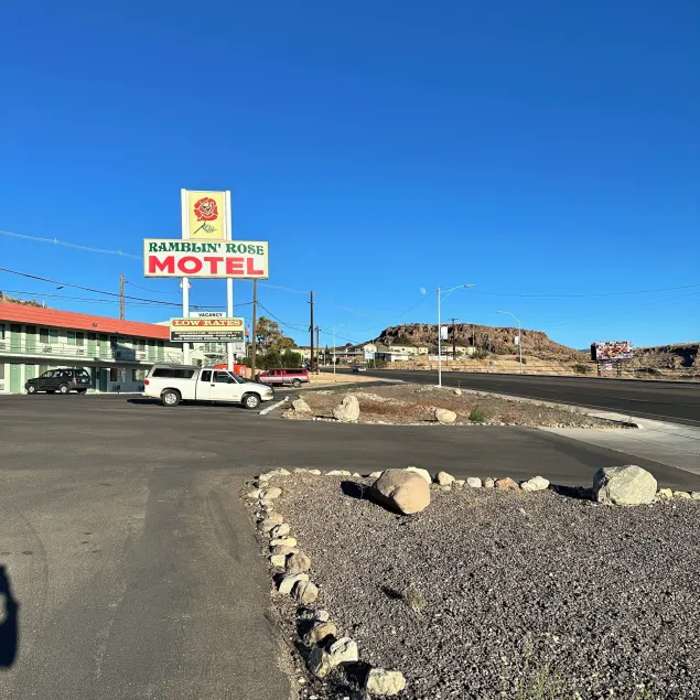 Ramblin Rose Motel - Image 1