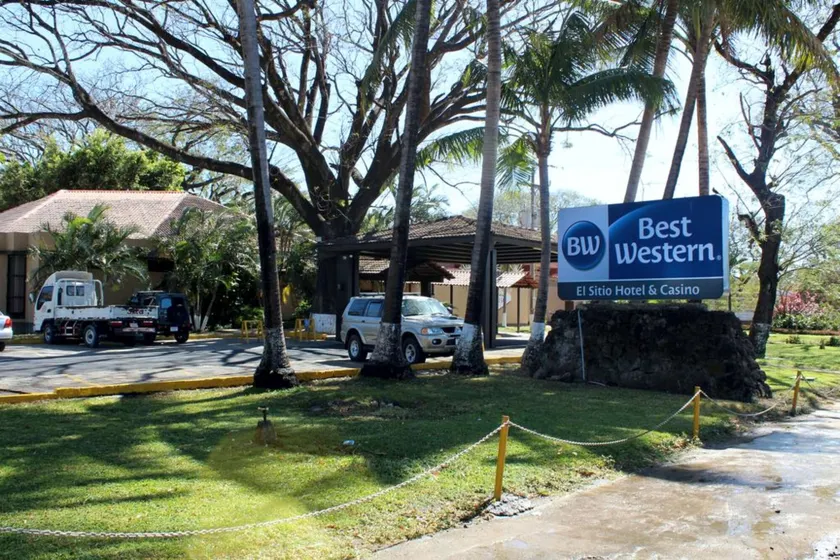 Best Western El Sitio Hotel - Image 1