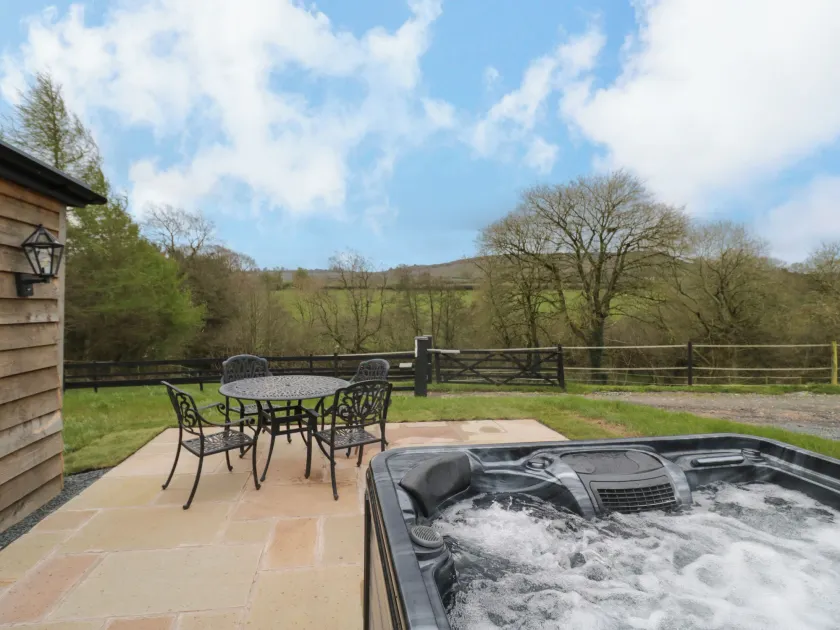 Goldthorne Lodge - Image 1