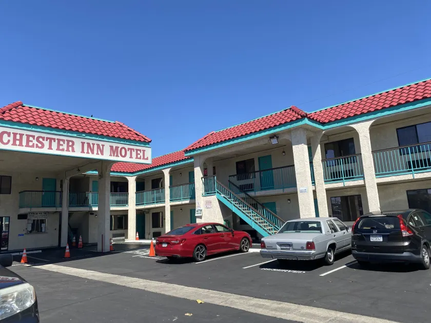 Chester Inn Motel - Près de Adventure City - Image 1