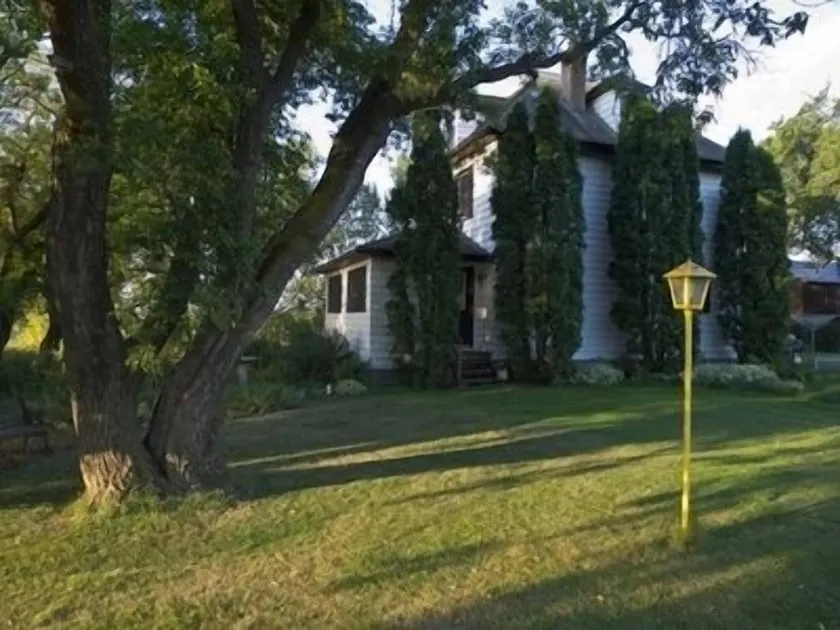 Fairmount Bed & Breakfast - Image 1