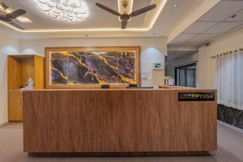 Hotel TGR - Hall