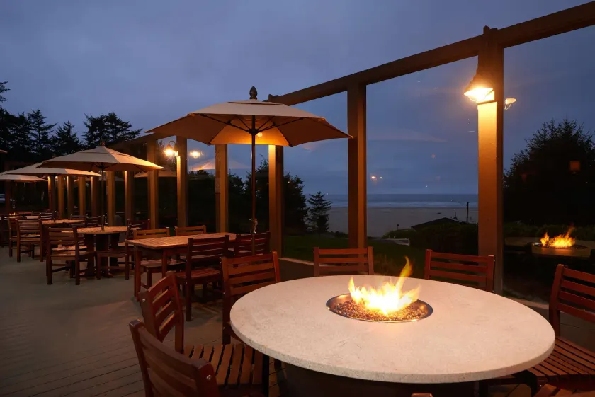 Best Western Plus Agate Beach Inn - Image 1