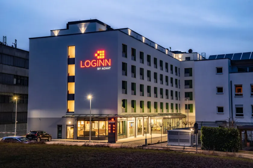LOGINN Hotel Stuttgart Zuffenhausen - Image 1
