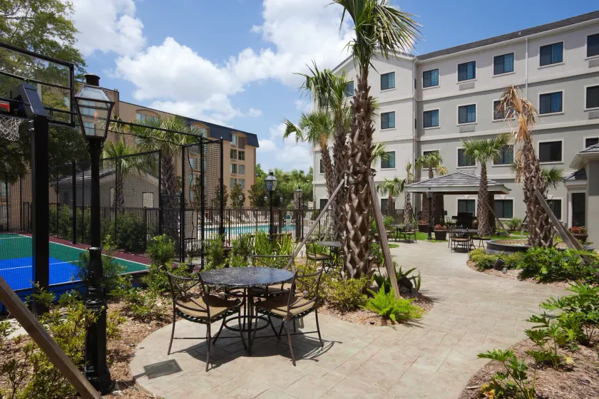 Staybridge Suites Lafayette-Airport by IHG - Image 1