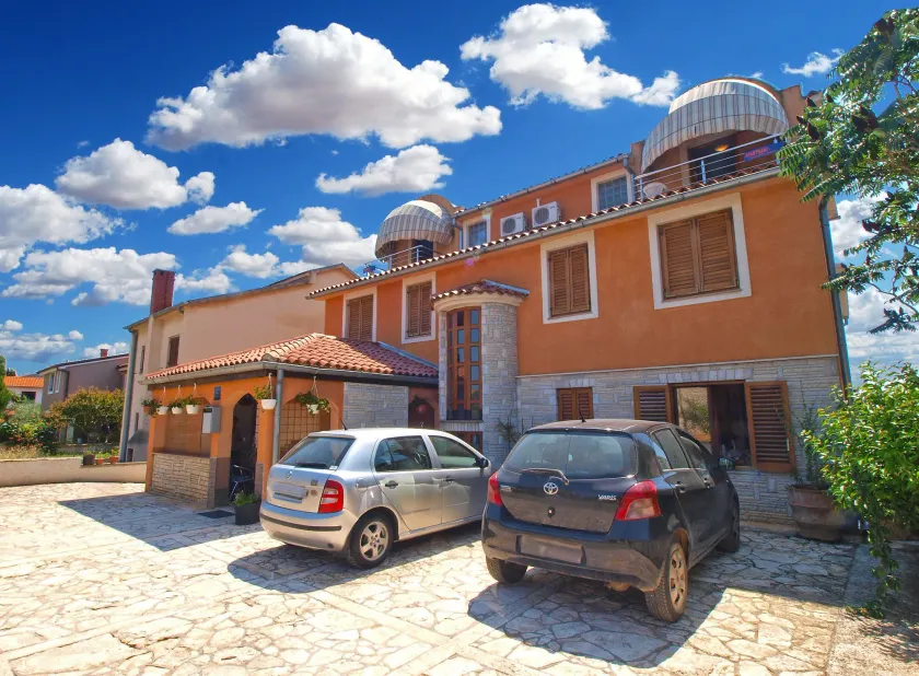 Apartment Manda 709 - Image 1